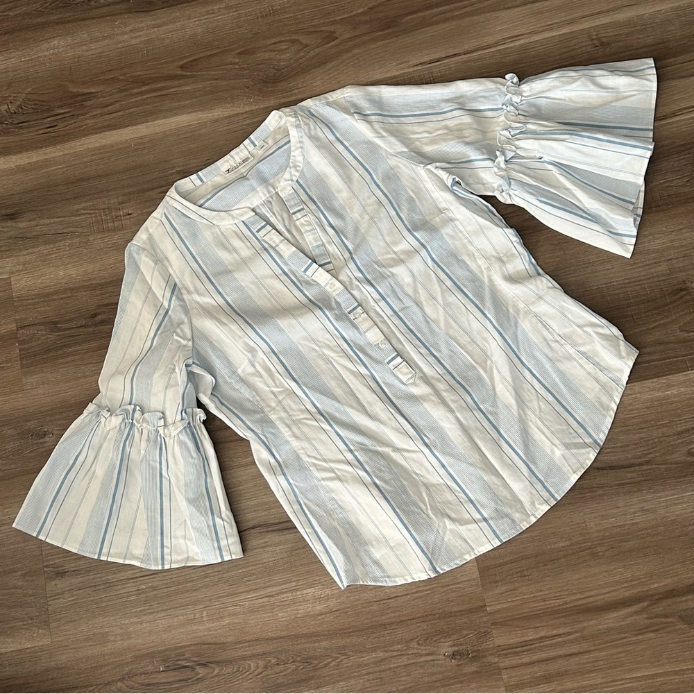 New York & Company White Blue Stripe Pop On Flare Bell Sleeve Top Woman Sz Large
